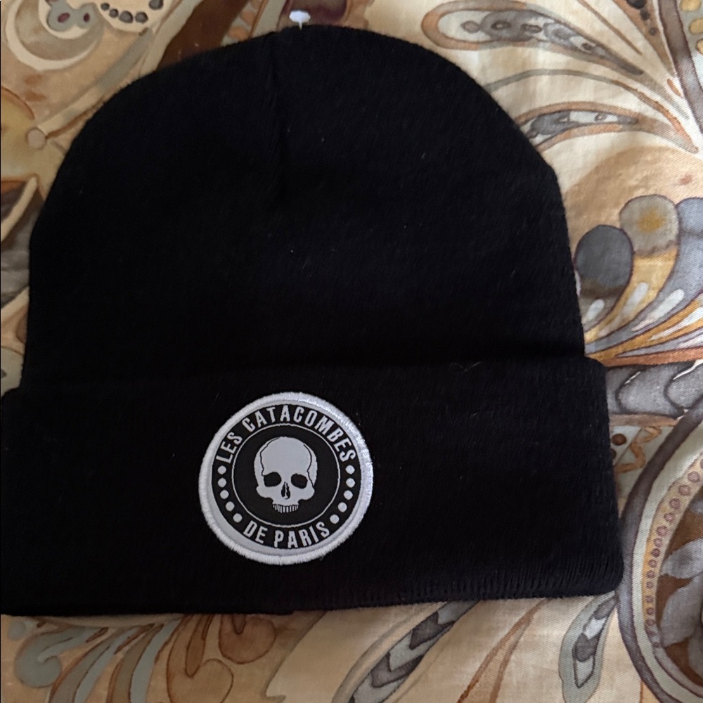 Unisex black Catacomb knit hat